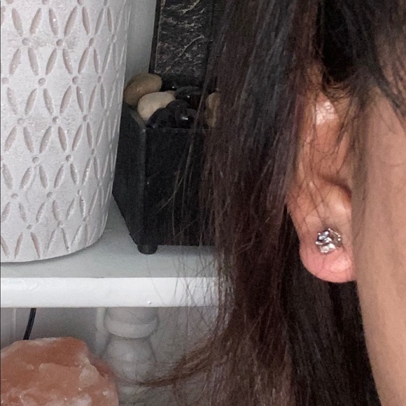 Diamond studs in 14k white gold - Picture 7 of 11